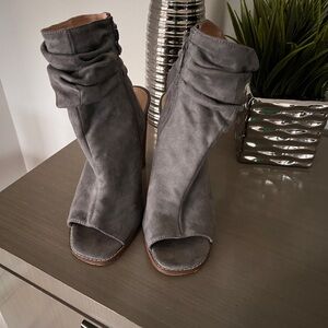 Slouchy Open Toe Heels - Size 9